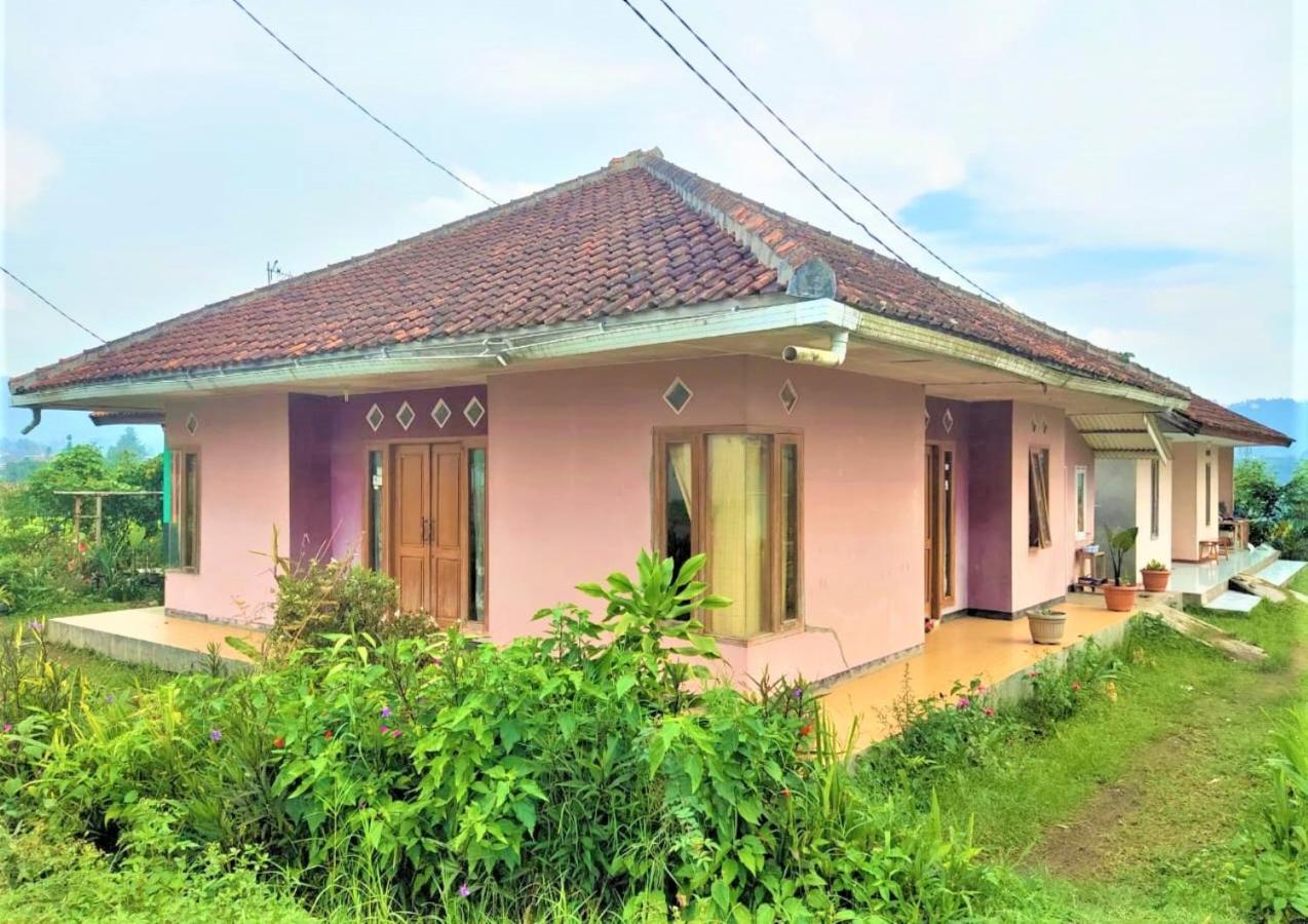 Villa Lembang Bunda Cikareumbi Bagian luar foto